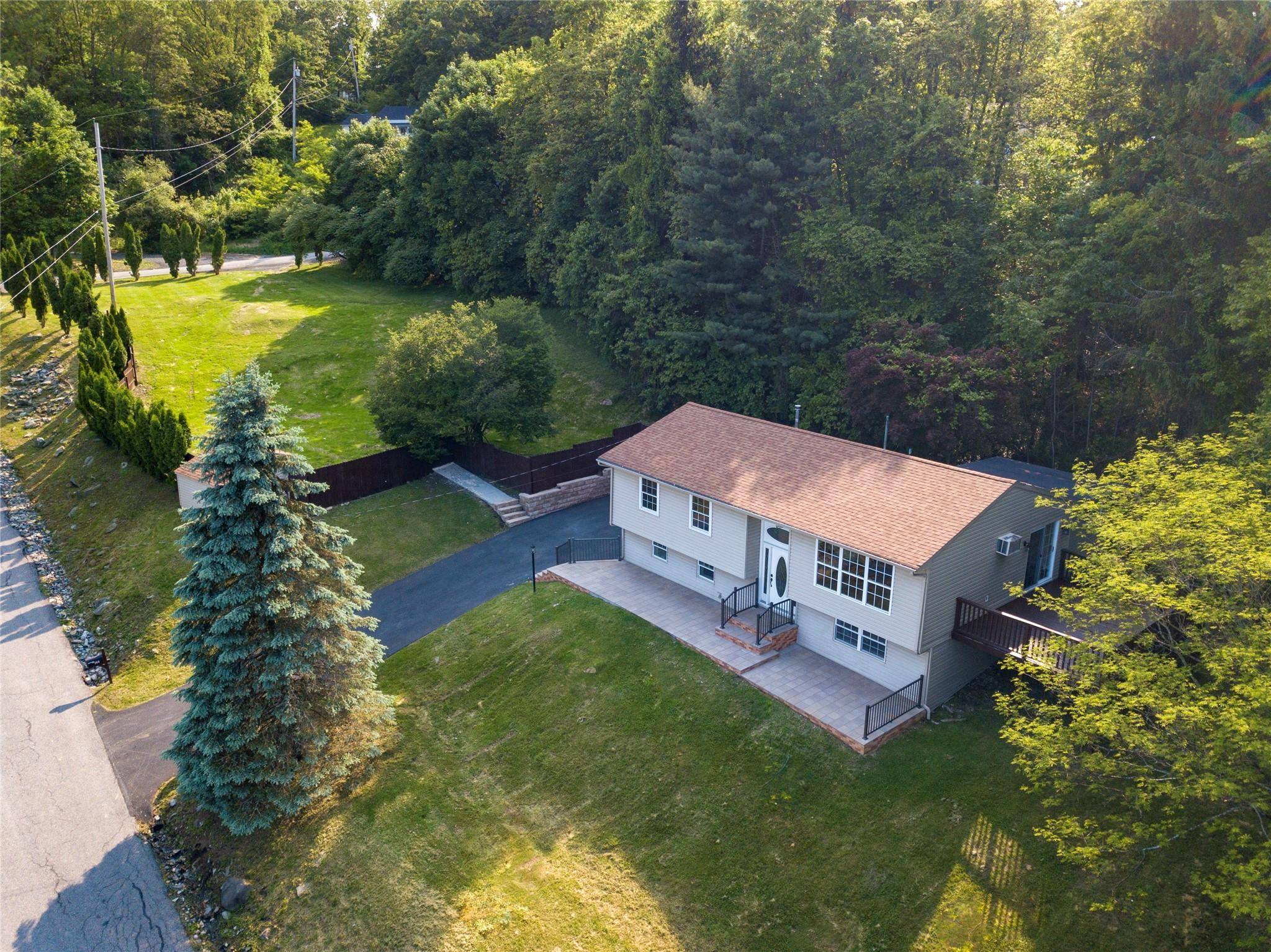 144 Reservoir RD, Marlboro, NY 12542