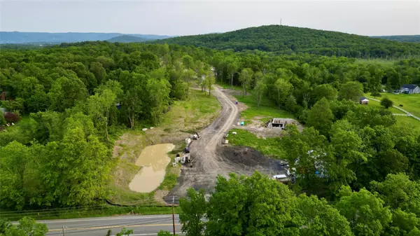 Newburgh, NY 12550,1 Tamarack DR