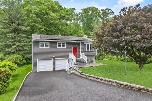 209 Laurel DR, Cortlandt Manor, NY 10567