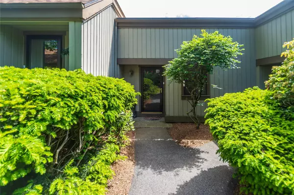 116 Heritage HLS #B, Somers, NY 10589
