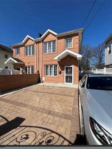 13814 Brookville BLVD, Rosedale, NY 11422