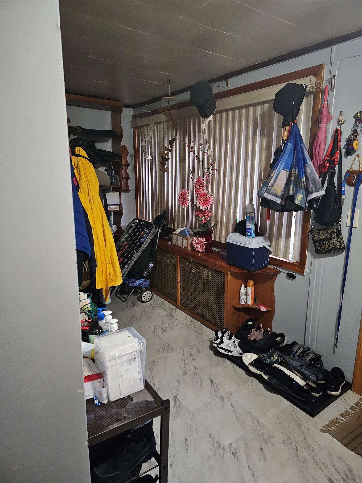 Woodhaven, NY 11421,91-25 78 ST