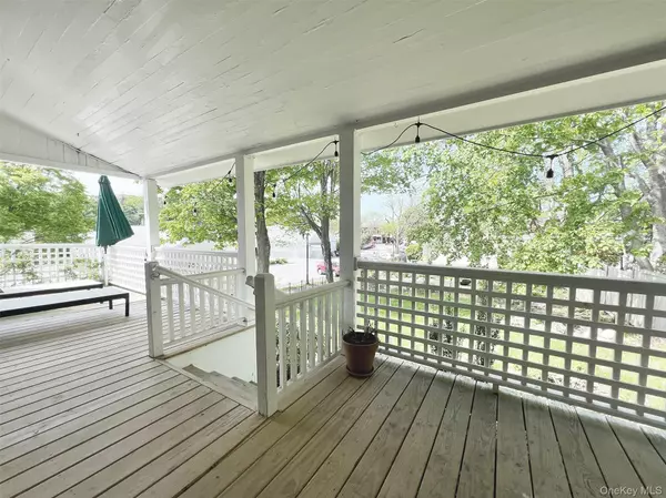 Millbrook, NY 12545,17 Washington AVE