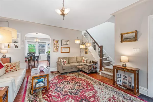 Jackson Heights, NY 11372,3430 71st ST