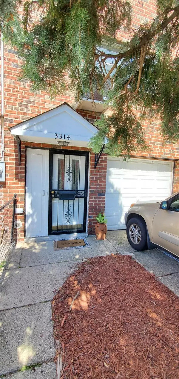 Bronx, NY 10469,3314 Mickle