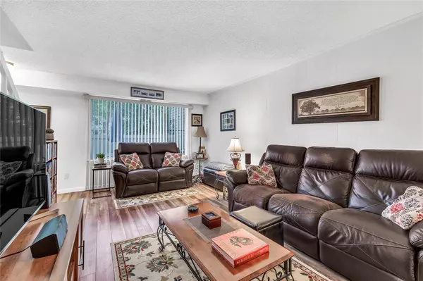 Holbrook, NY 11741,228 Springmeadow DR #C