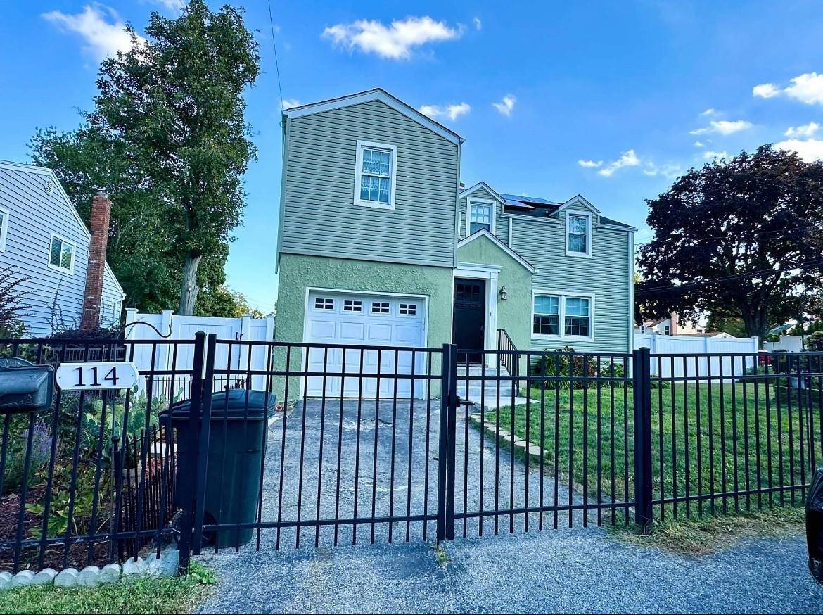 114 Windermere DR, Yonkers, NY 10710