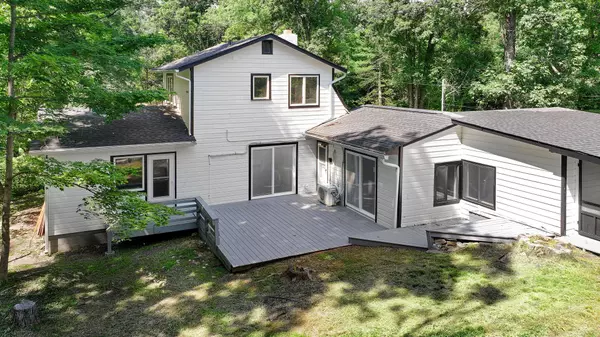 Pleasant Valley, NY 12569,26 Carter RD