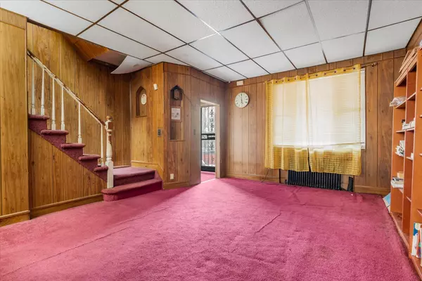 Brooklyn, NY 11210,712 E 40th ST