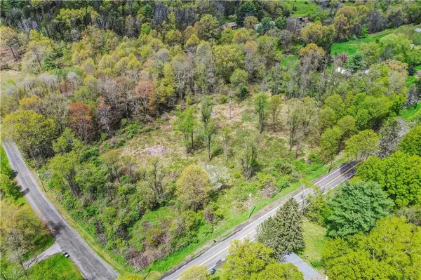 New Paltz, NY 12561,365 Springtown RD