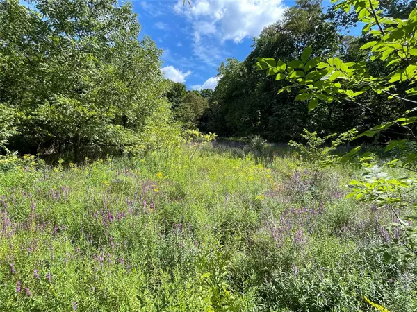 Poughkeepsie, NY 12601,24 Beck RD