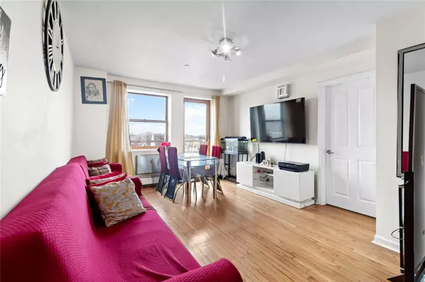 Corona, NY 11368,35-38 Junction BLVD #5H