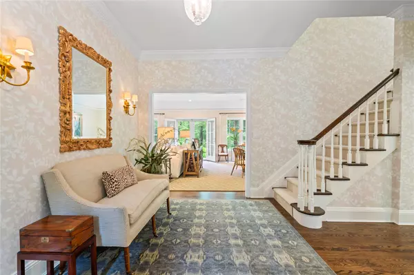 Glen Cove, NY 11542,18 Matinecock Farms RD