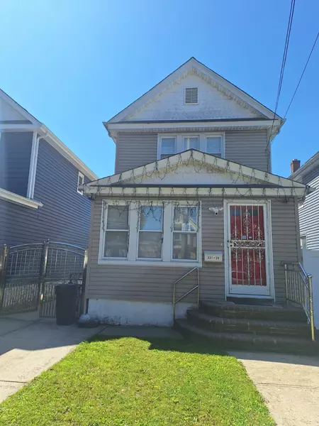 237-20 93 AVE, Bellerose, NY 11426