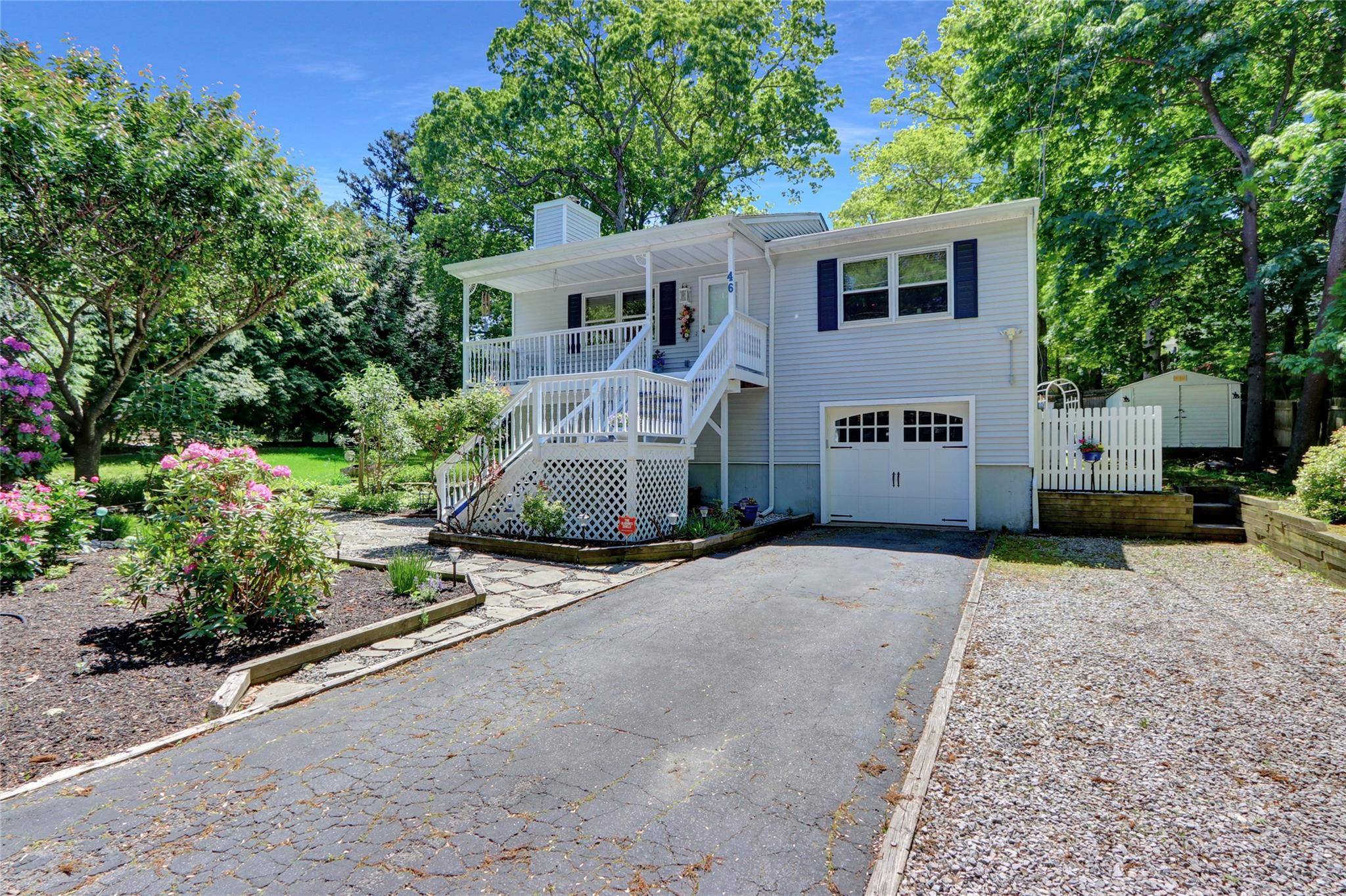 Rocky Point, NY 11778,46 Narcissus RD