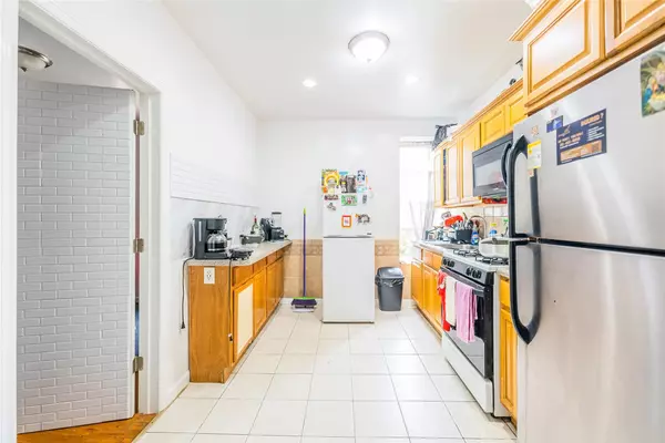 Brooklyn, NY 11208,80 Etna ST