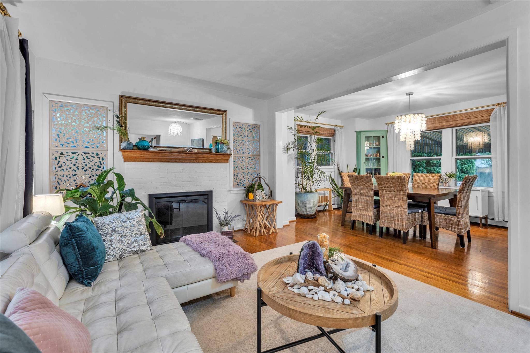 Northport, NY 11768,123 Maple AVE