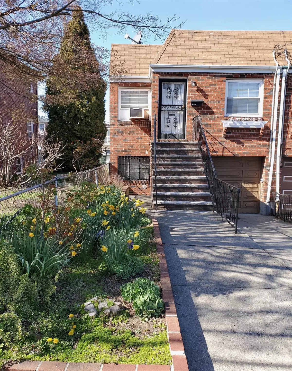 Maspeth, NY 11378,7345 53rd RD