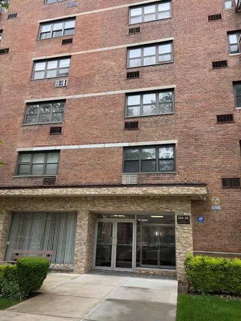 Howard Beach, NY 11414,153-25 88th ST #4F