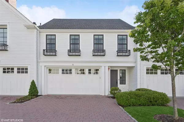 18 Rose LN, Rye Brook, NY 10573