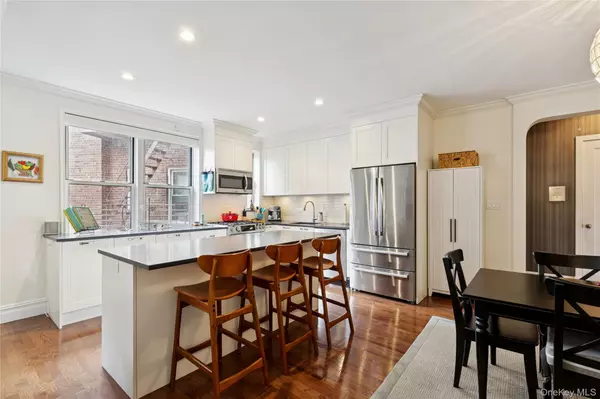 Jackson Heights, NY 11372,73-12 35th AVE #C51