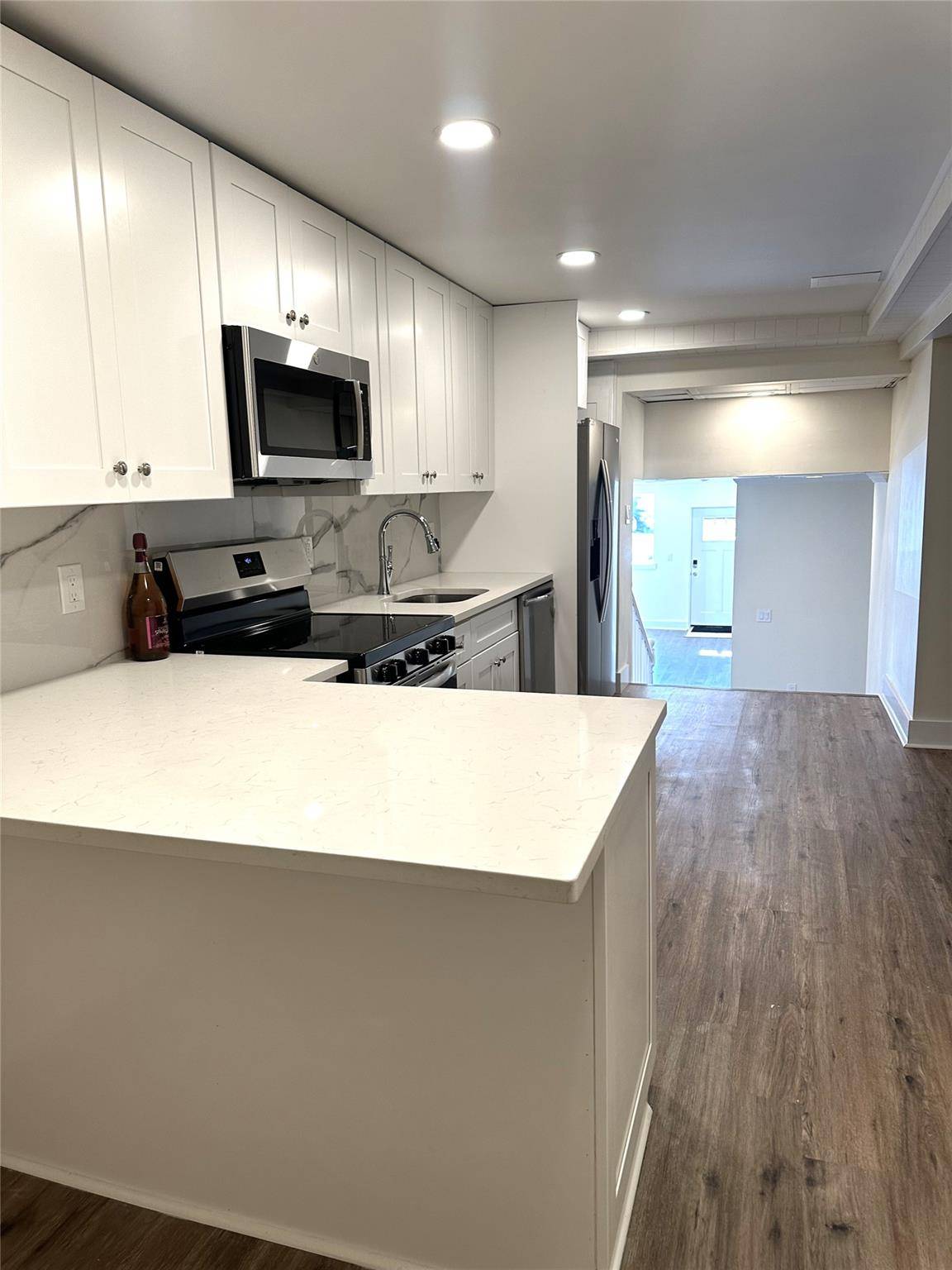 Port Jefferson, NY 11777,7 Traders CV