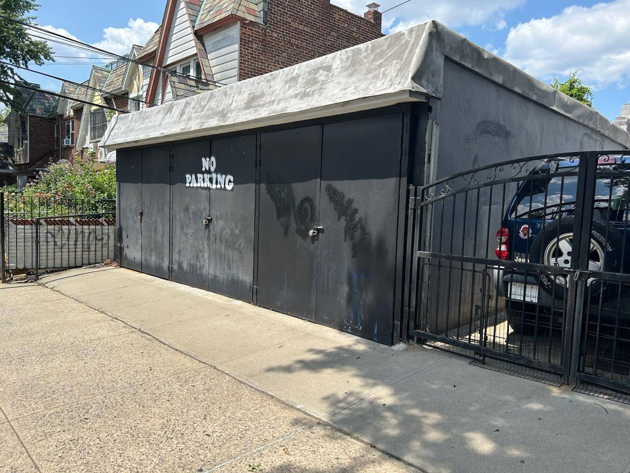 Elmhurst, NY 11373,48-36 90 street