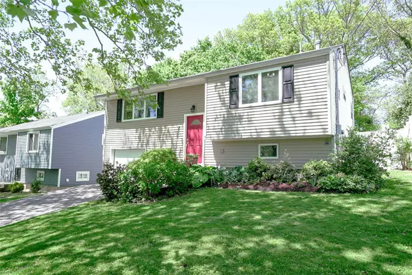 Huntington Station, NY 11746,7 Penny DR