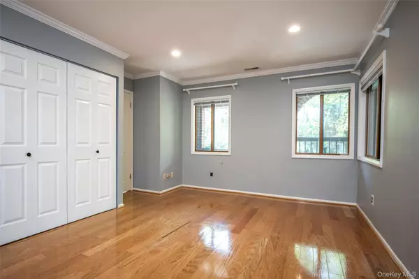 Chappaqua, NY 10514,150 N Bedford RD #D1