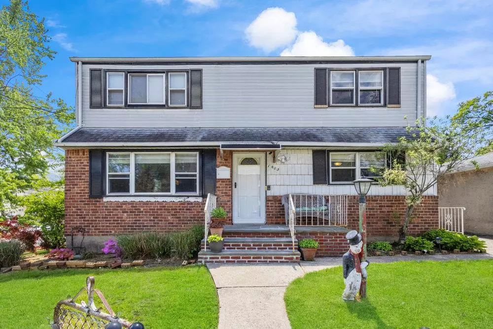 Elmont, NY 11003,1403 James ST