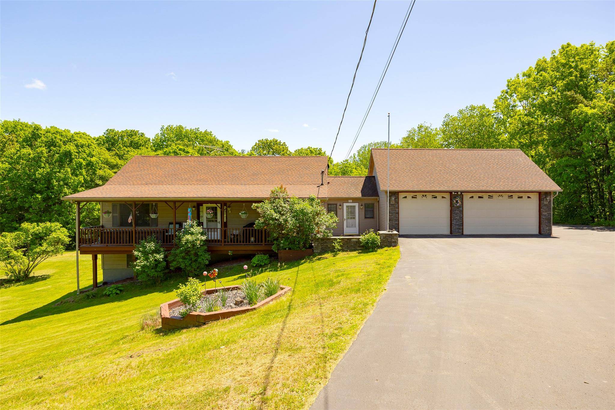 297 Turkey Hill RD, Elizaville, NY 12571
