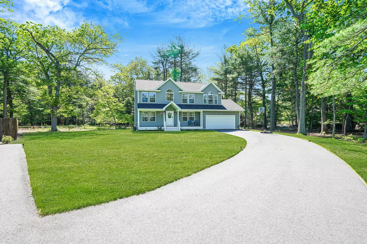 Middle Island, NY 11953,59 Middle Island BLVD