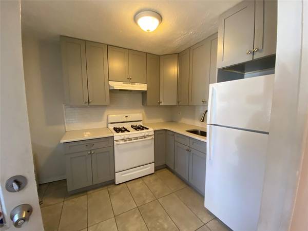 Long Beach, NY 11561,725 E Broadway #2 Lower