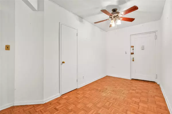 Flushing, NY 11354,142-21 26th AVE #1A