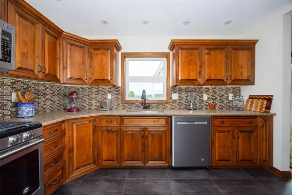 Pleasant Valley, NY 12569,186 Oswego RD