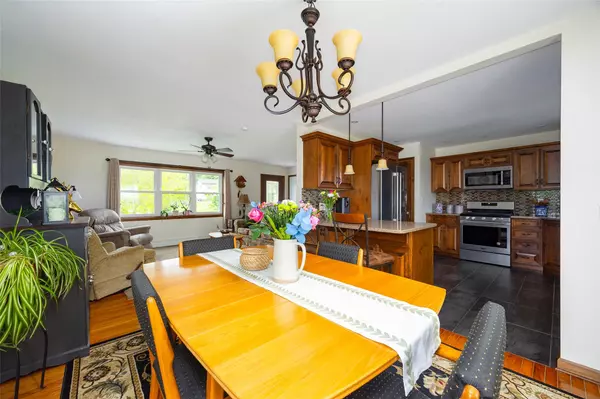Pleasant Valley, NY 12569,186 Oswego RD