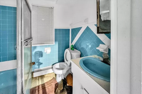 Bronx, NY 10469,3038 Tiemann AVE