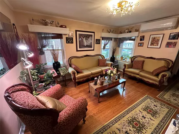 Valley Stream, NY 11580,65 Stephen Place