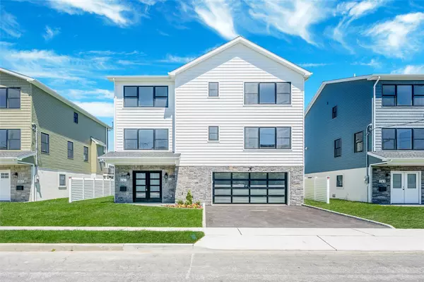 241 Mott ST, Oceanside, NY 11572