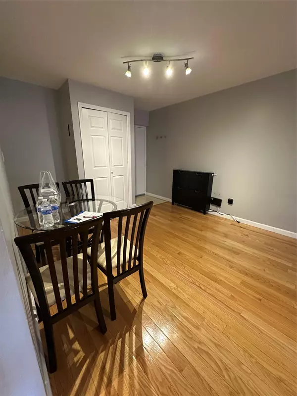 Rego Park, NY 11374,87-30 62nd AVE #5-E