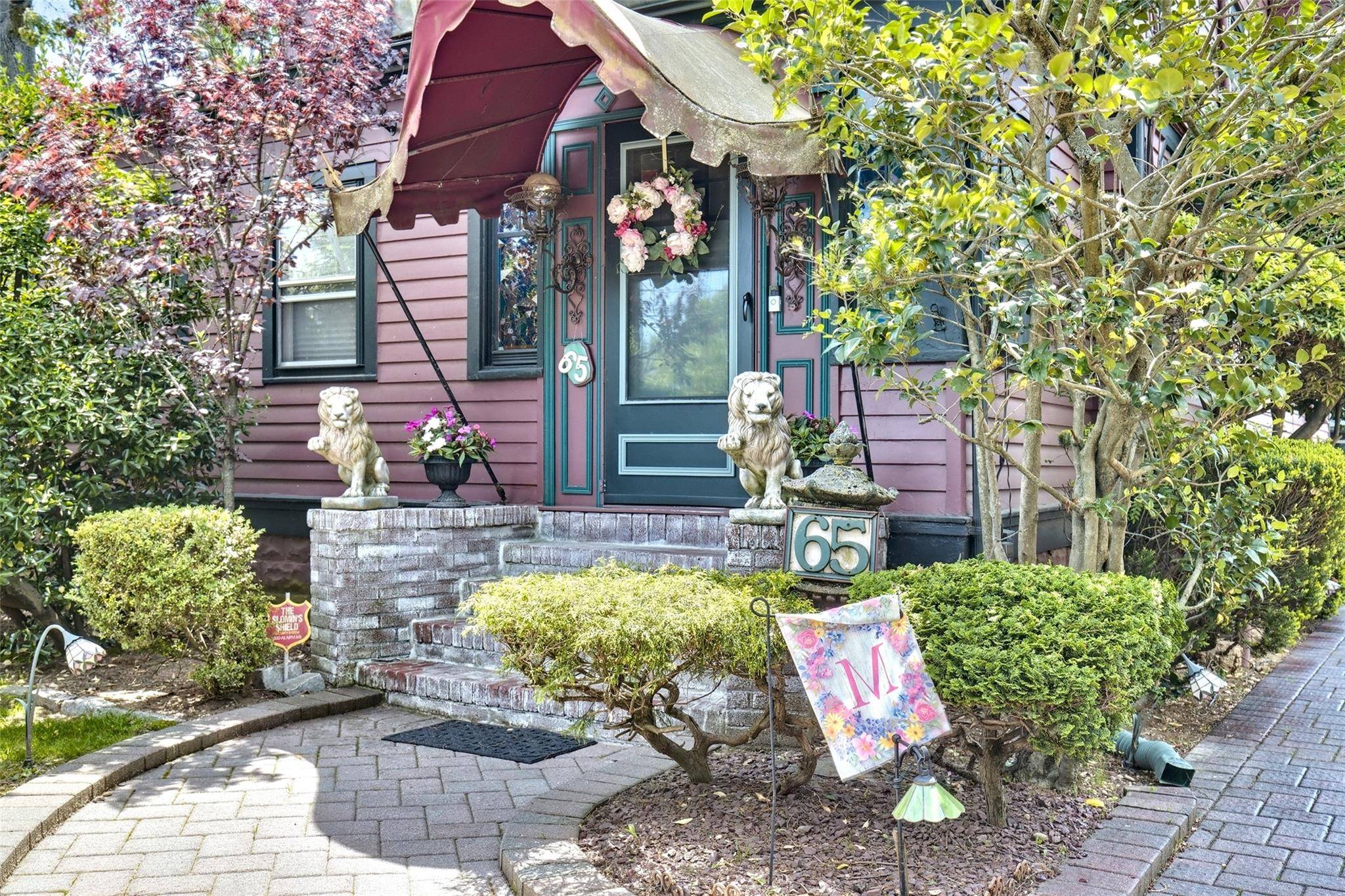 Lynbrook, NY 11563,65 Earle AVE