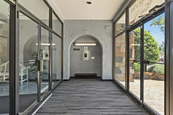 White Plains, NY 10603,25 Lake ST #7K & 7L