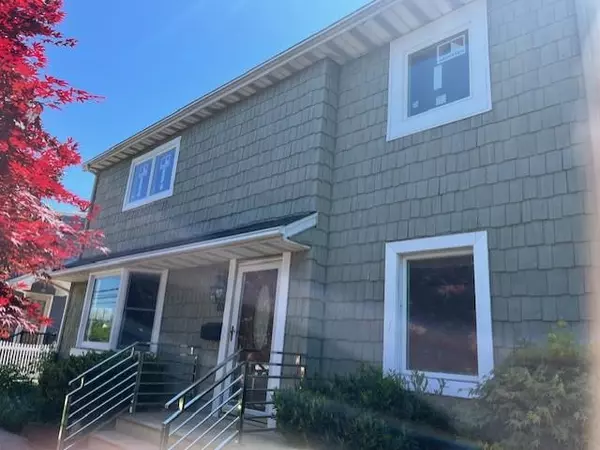 Mineola, NY 11501,111 Raff AVE