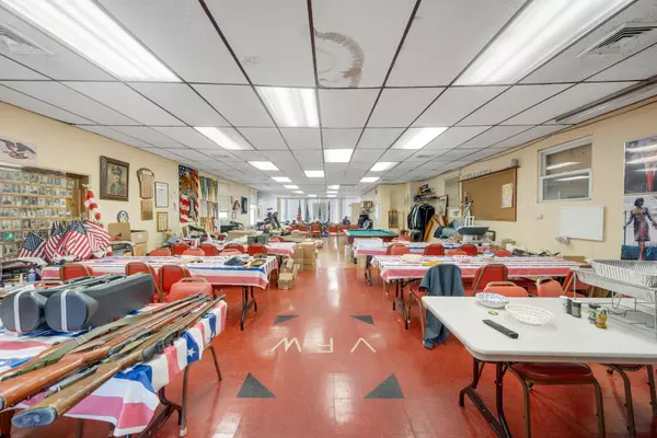 Eastchester, NY 10709,433 White Plains Road