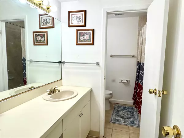 Coram, NY 11727,71 Pointe CIR #71