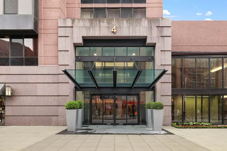 4 Martine AVE #416, White Plains, NY 10606