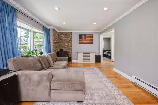 Cortlandt Manor, NY 10567,130 Rita DR