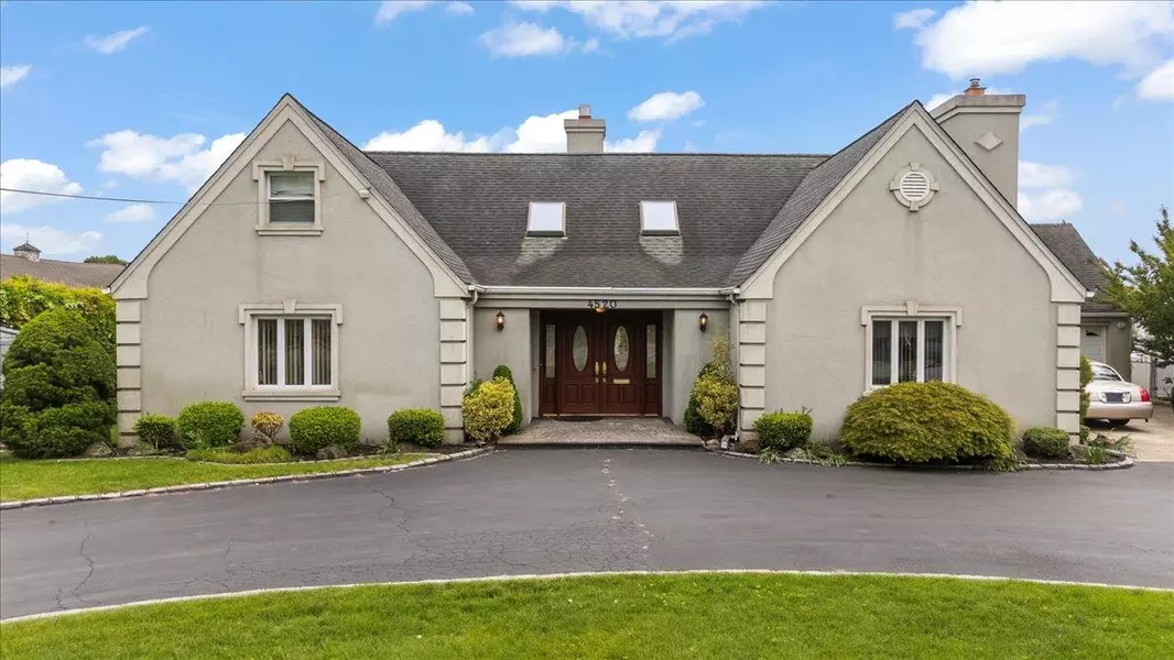 4520 Merrick RD, Massapequa, NY 11758