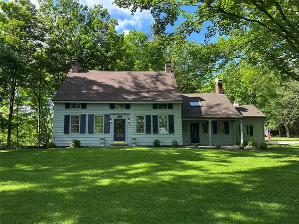 645 Tyrrel RD, Millbrook, NY 12545