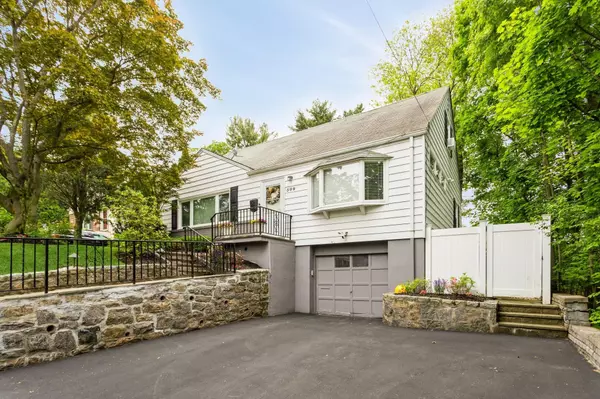 Hartsdale, NY 10530,309 Chatterton Pkwy